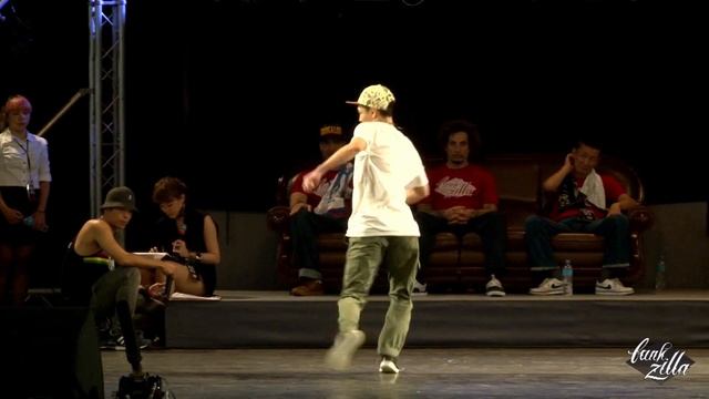 All Age Side Wild Card-3 Funkyhao(TWN) vs Jason Bonez(TWN) | 20130817 FUNKZILLA GAME FINAL смотреть онлайн