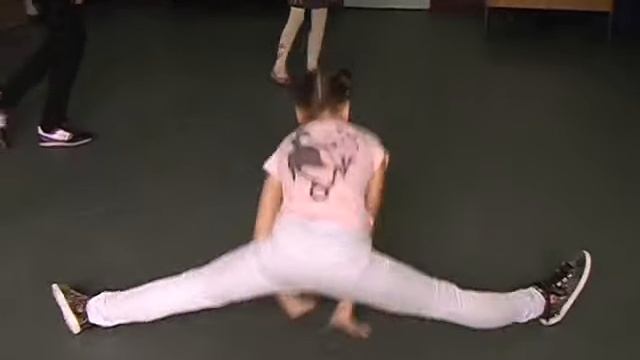 Школьники из 8 школы с удовольствием посещают школьный лагерь. Март 2013 год. смотреть онлайн