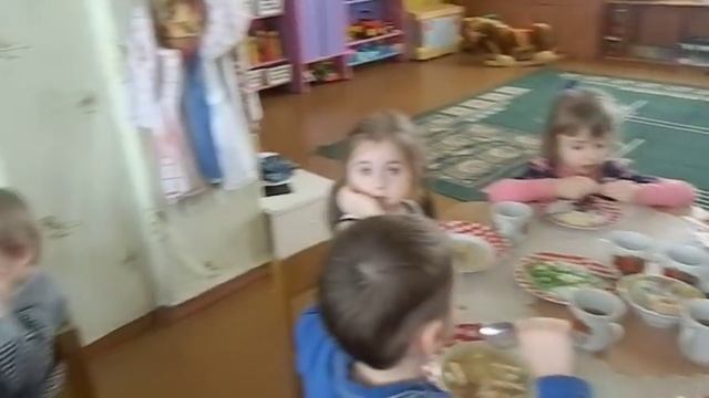 Обед в детском саду смотреть онлайн