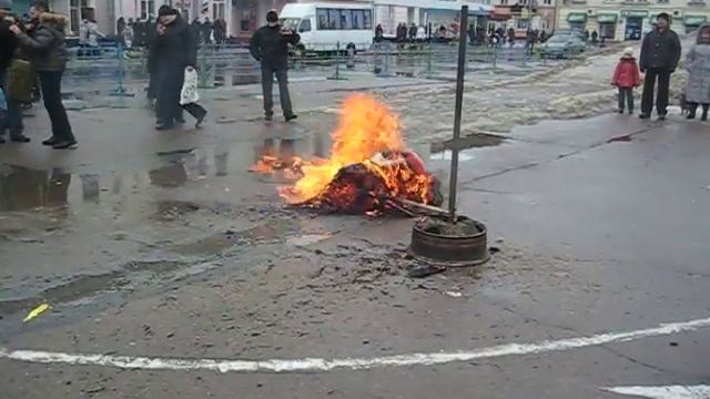 Нежинская Масленица 2012 Проводы Зимы в Нежине, сожжением чучела смотреть онлайн