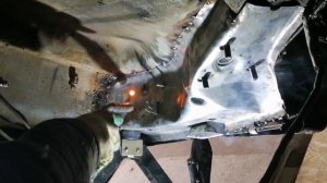 Замена лонжерона и задней балки на Ваз. Своими руками.