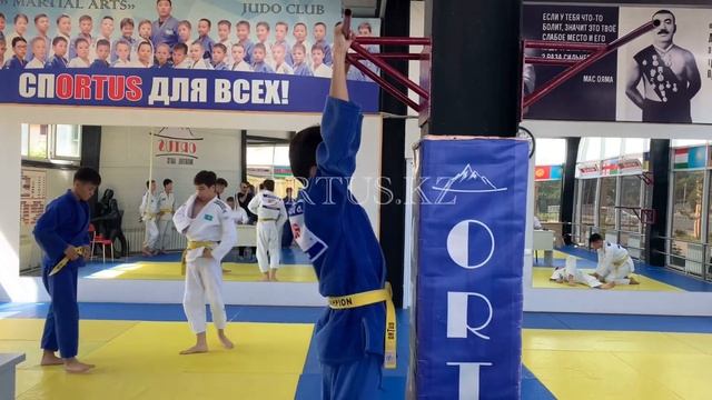 Сдача нормативов по дзюдо на (оранжевый пояс) ORTUS.KZ смотреть онлайн