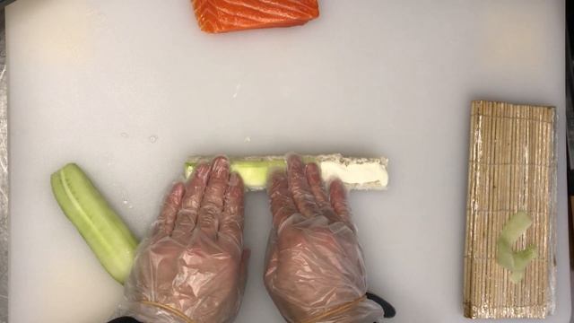 Суши без нори с лососем / Sushi without nori #роллы смотреть онлайн