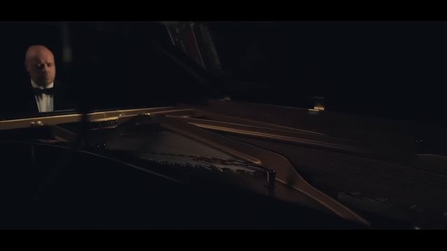 Mozart - Piano Sonata facile in C K.545, Albert Guinovart смотреть онлайн