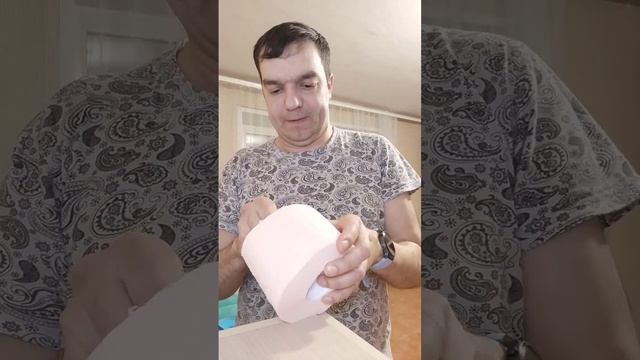 Как вытянуть втулку из туалетной бумаги #лайфхак смотреть онлайн