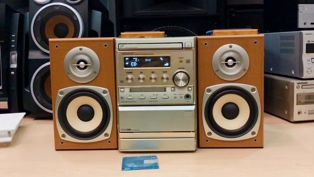 KENWOOD MODEL No. RXD - KS3MD.60W.,Micro Hi-fi Component System.Compact Dise Stereo System