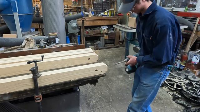 Smith Spreader Main Frame Works! | Engels Coach Shop смотреть онлайн