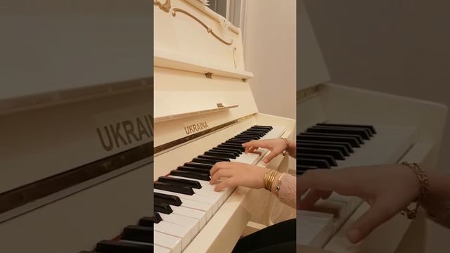 Piano music. Popular song🎶 Menuet🎹 Красивая мелодия🎵Менуэт смотреть онлайн