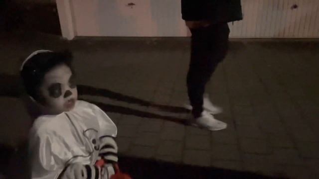 HALLOWEEN 2021 | Trick or Treat in Zirndorf (Pinay in Germany) adoseofpaula смотреть онлайн