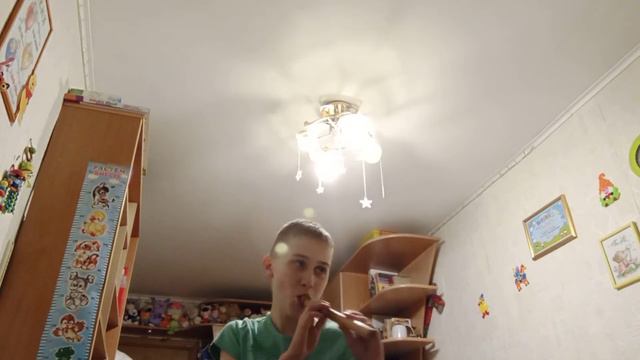 поцан играет на флейте смотреть онлайн