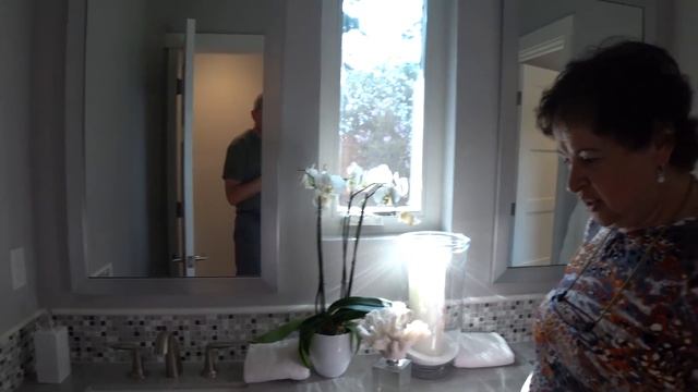 Еще один дом в Саннивейле за 2.7 миллиона долларов - их четыре построили на пятачке смотреть онлайн