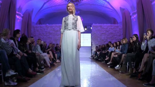 Krasnodar Fashion Week 2017 (season 4, day 3) - Арина Боганова смотреть онлайн