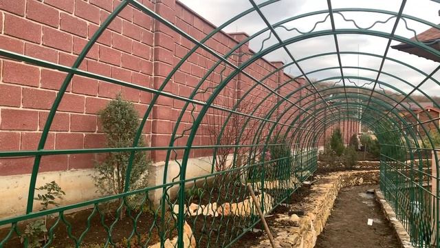 Металлическая арка для винограда | Кузня Комаричева смотреть онлайн