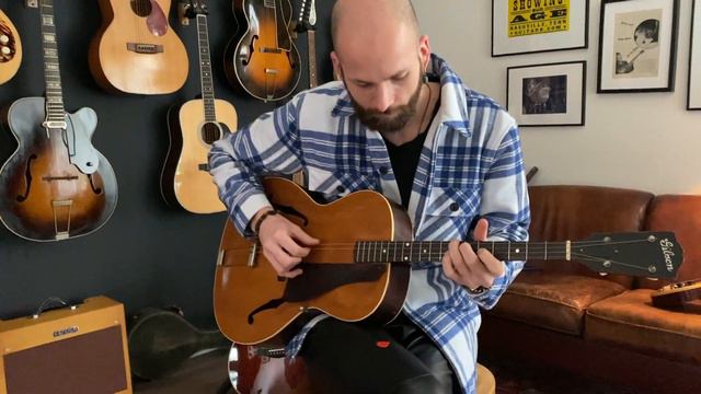 Gibson TG-37 1936 played by Kees Duyts | The Guitar Company смотреть онлайн