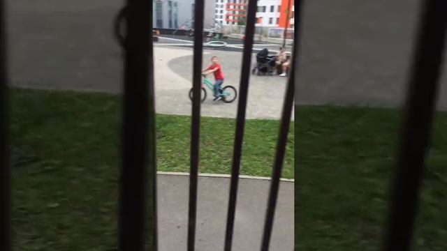 Первый раз скейт парке ? смотреть онлайн