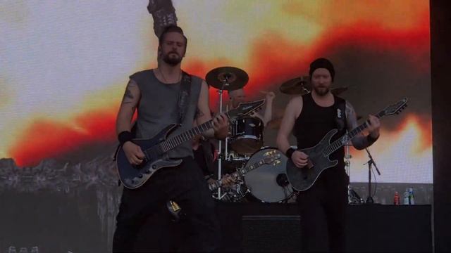 Within Temptation - In The Middle Of The Night live at Rockfest Finland 2019 смотреть онлайн