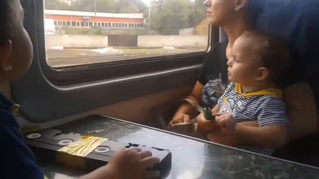 094 Поездка на электричке 4 года смотреть онлайн