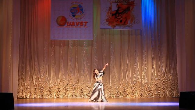 Осенний Вернисаж 20161112 181944 MVI 9868 (Belly dance) смотреть онлайн