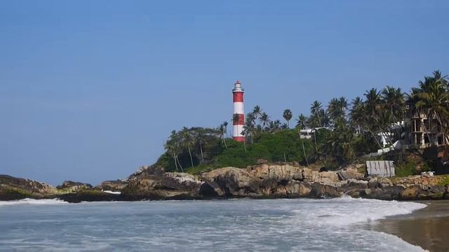 Beach south of the lighthouse. Kovalam. Kerala. India. Пляж за маяком. Ковалам. смотреть онлайн