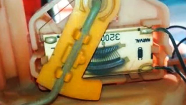 ПОЧЕМУ ВРЕТ ДАТЧИК ТОПЛИВА смотреть онлайн