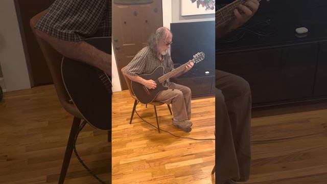 The new axe is here! Ibanez Tim Henson TOD10N being played by a friend! So nice :-) смотреть онлайн