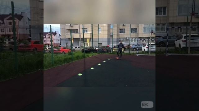 Обучение ведения мяча внешней стороной стопы ( Часть 1 ) смотреть онлайн