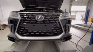 Установка обвеса Heritage на автомобиль Lexus LX 450d.