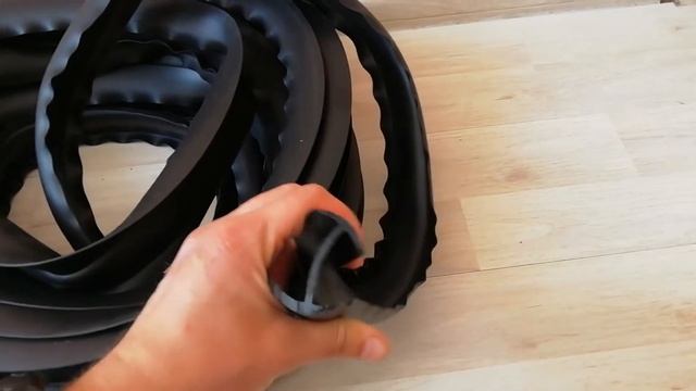 Резиновый уплотнитель для фургона SAB Н 40мм смотреть онлайн