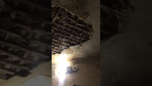 Обвалился потолок смотреть онлайн