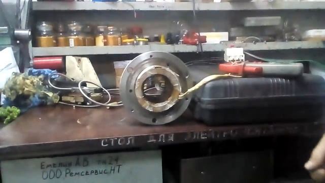 Вращающееся магнитное поле с двумя шариками. смотреть онлайн