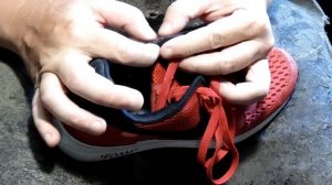 как заклеить кроссовки