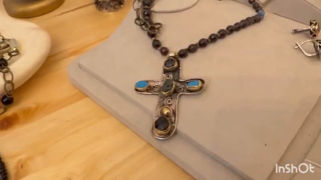 Украшение колье-кулон в виде Креста. Купить онлайн. 📞8 915 560 22 88 от 03.03.24 смотреть онлайн