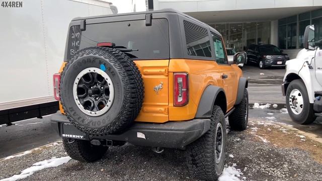 2022 Ford Bronco - 2 door - Badlands 4X4 a 2.7 Ecoboost v6 смотреть онлайн