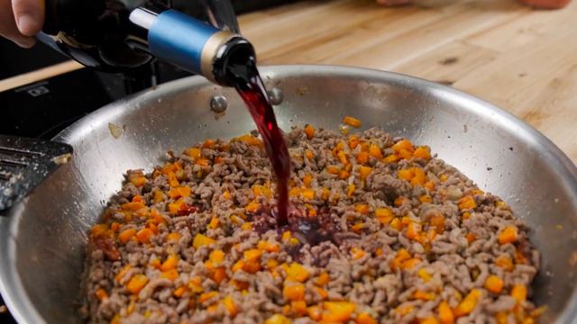 Bolognese Soße: Entdecke das Geheimnis unserer eigenen Kreation 🍝🔄 смотреть онлайн