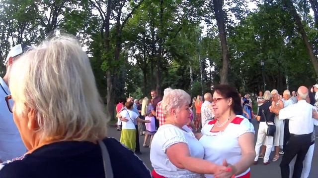 Kharkiv Харьков Танцы Харьковский вальс Сад Шевченко 2020 смотреть онлайн