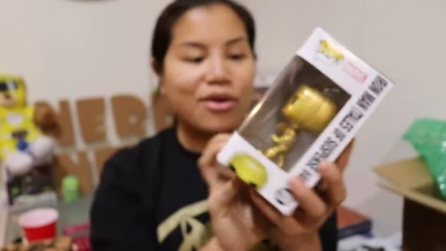 "What's in the Box?!" - [Exclusive MCC Funko Pop] смотреть онлайн