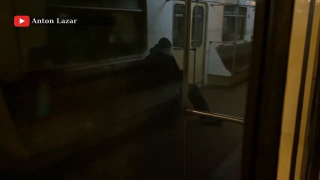Украина, город Днепр, метрополитен поездка Вокзальная-Покровская // 19 декабря 2020 // Anton Lazar смотреть онлайн