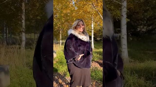 Шуба норковая, мех канадский, производство Греция, модель «Летучая мышь», цвет синий смотреть онлайн