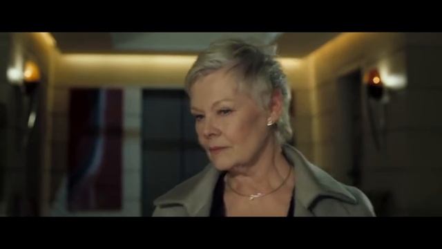 Casino Royale - Bond drops by M's apartment | James Bond 007 (Daniel Craig) смотреть онлайн