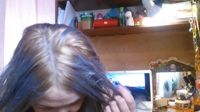 Осветляем и тонируем волосы дома.Lighten and tone your hair at home. смотреть онлайн
