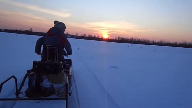 Вечерняя поездка по лесу на буране.. смотреть онлайн
