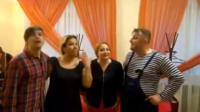 Комедия "Нелётная погода" в Испании смотреть онлайн