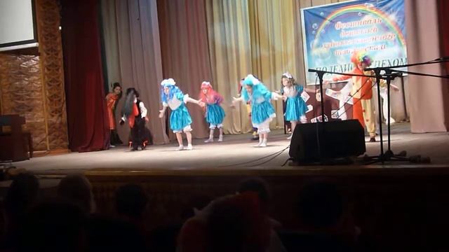 танец буратино 1 класс смотреть онлайн