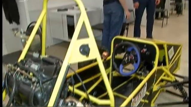 Челябинский болид выходит на старт. Прототип автомобиля "Формулы 1" готовится покорить мир смотреть онлайн
