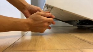 Как перевесить двери | Холодильник | Indesit