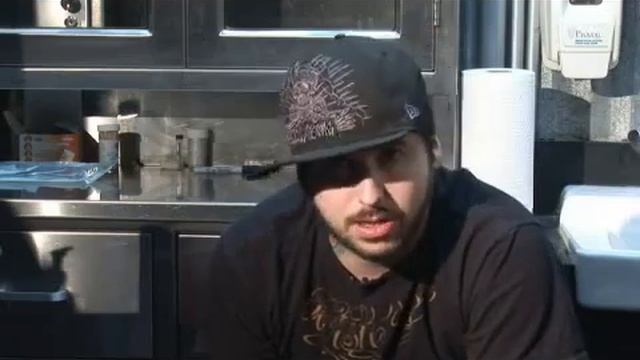 How to Take Care of an Eyebrow Piercing смотреть онлайн