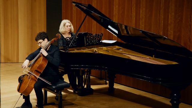 R. Schumann. Fantasiestucke op.73 смотреть онлайн