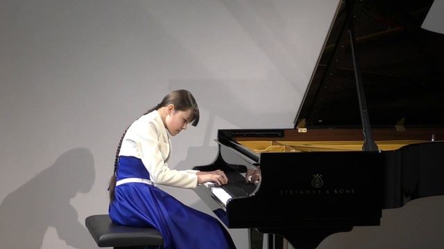 Ploshko Amelie (13 y.o.) Liszt Concert Etude S.145 No. 2 "Gnomenreigen" смотреть онлайн