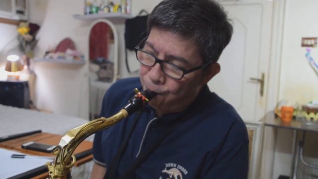 IN OUR OLD AGE - Kenny Rogers (tenor sax cover) смотреть онлайн