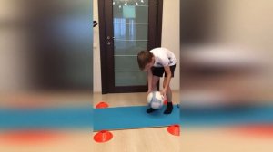 Упражнения на прием мяча в футболе.  Для начинающих футболистов.